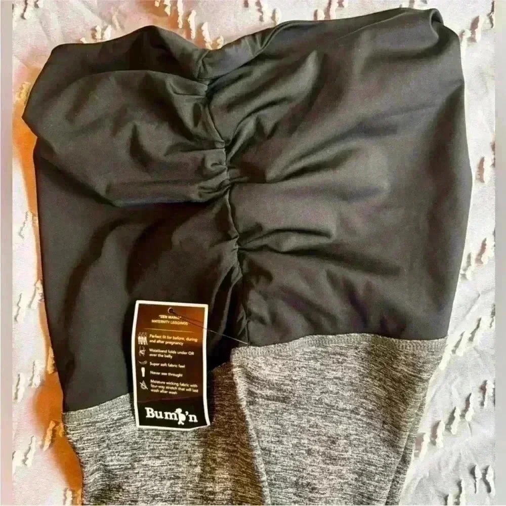 NWOT Bump'n Maternity/Post Leggings
Women's Size Small Black/Gray - Picture 4 of 6
